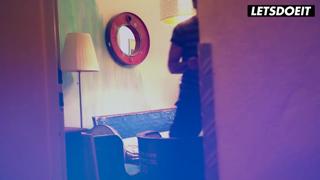 Mexican nympho Frida gets her tight Latin bod ravaged by randy stranger at Horny🥵 Hostel