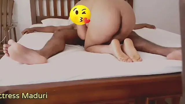 Actress Maduri New Year Fun 2021/04/14