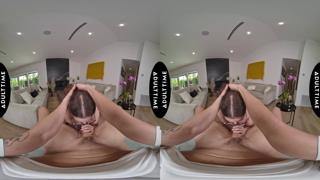 Close up VR POV of Leana Lovings expertly servicing your cock🍆 and clit