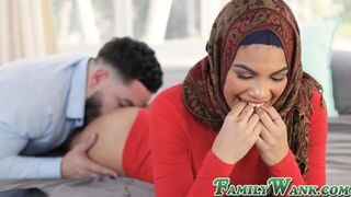 Maya Farrell Devours Her Stepbro's Entire Cock🌭