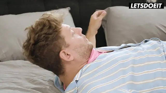 One slut with two dicks gets lost in the cumshot