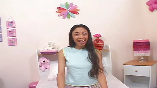 Teen Straps Her Pussy🌮️ to a Big Cock🍆 in Titopia