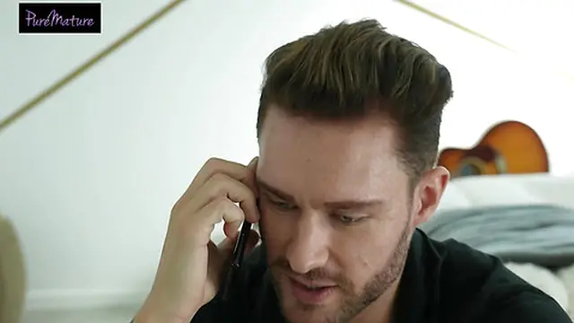 VR Simp Replaces Virtual Pussy With Latina MILF’s Fuck Hole - La Sirena69