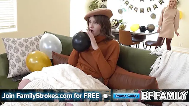 hunk Sneaks In and Tastes His Hot girlfriend’s Pussy🌮️ While milf’s Away ~ Black Friday Drama