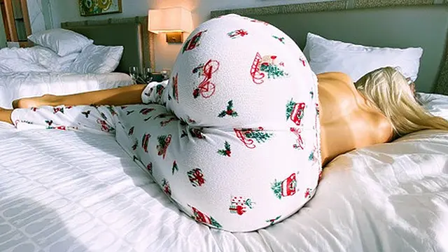 milf gets rocked hard by boyfriend’s beast cock🍆 before cumming instantly under his care