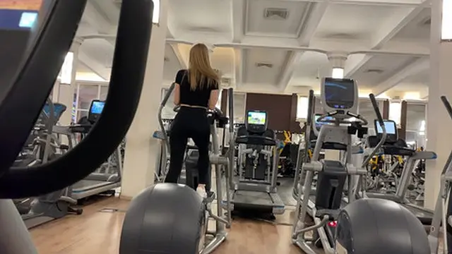 Fast action at the gym  Bold public intimacy with Californiababe 